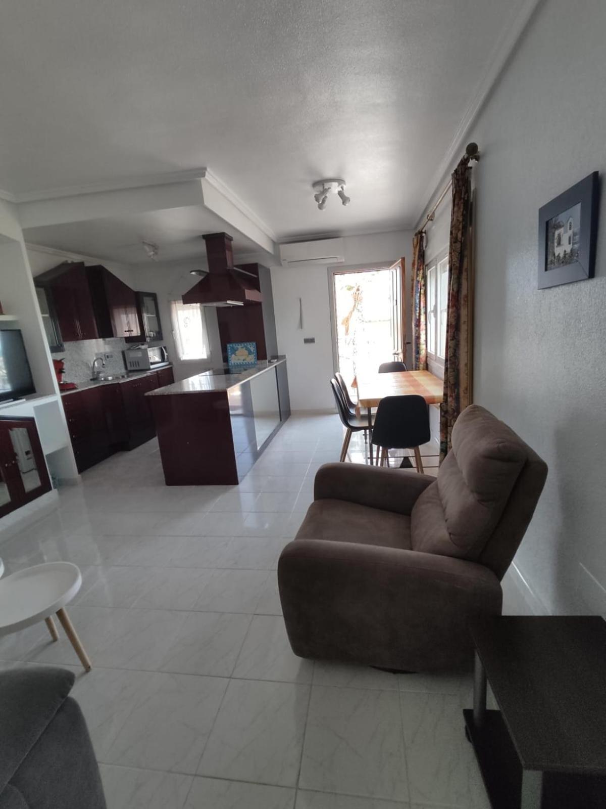 Schoenes Ruhiges Rooftop Apartment Mit Grosser Dachterrasse Торевьиа Экстерьер фото